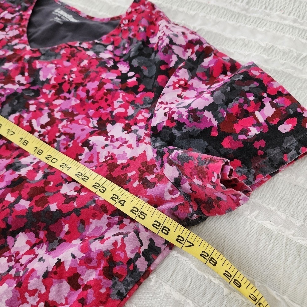 Bundle of 2 Scrub Tops Women 3XL Multicolor Floral Abstract Nursing Work Medical - Picture 3 of 11